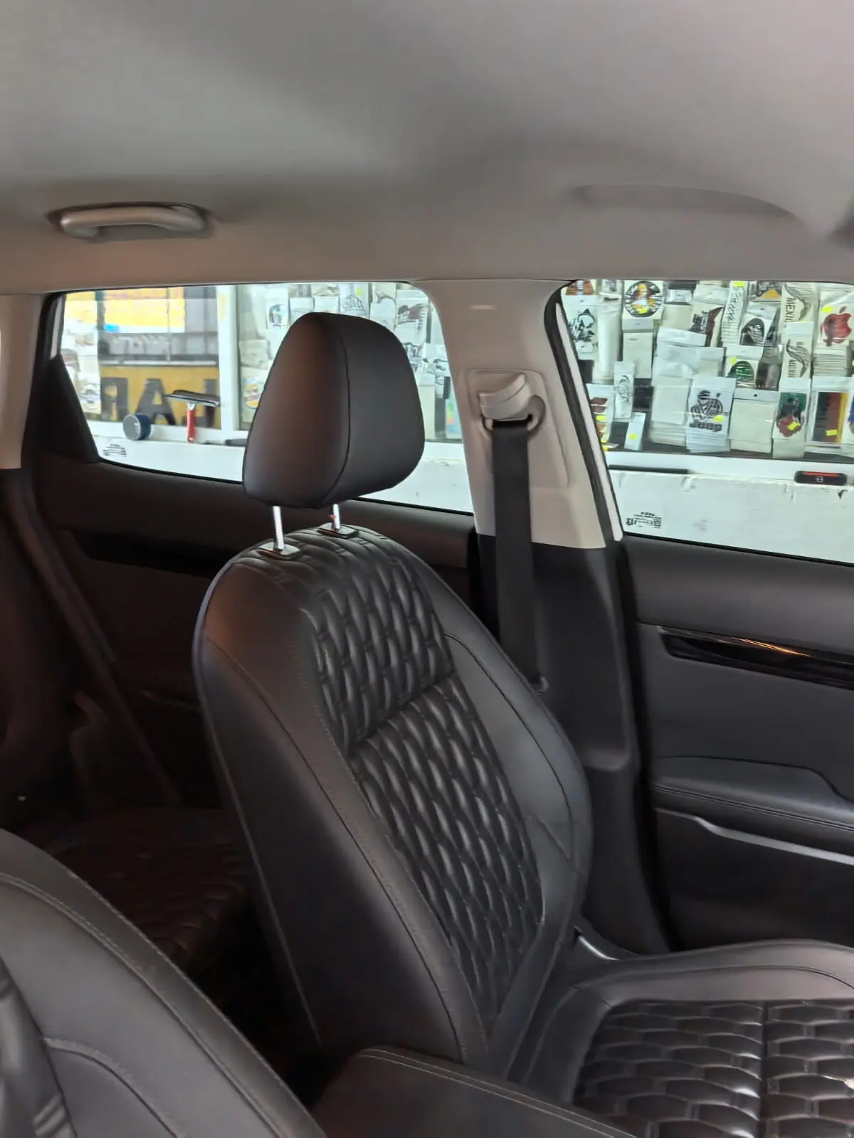 Asientos de piel con costuras en rombos para Kia Seltos